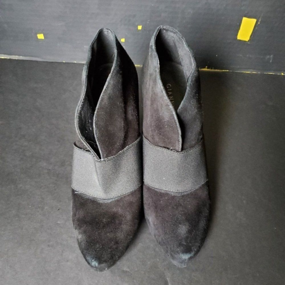 Gianni Bini Black Suede Pumps - Picture 6 of 9